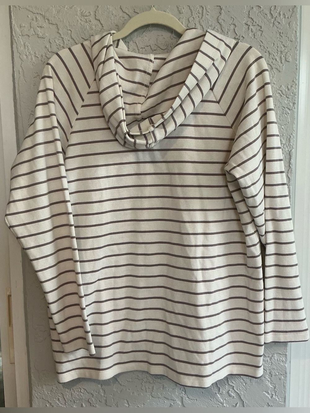 Max & Mia Casual Cream Striped Hoodie Sweater - Picture 3 of 6